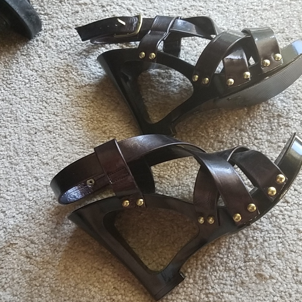 Shoes - Picture 2 of 4